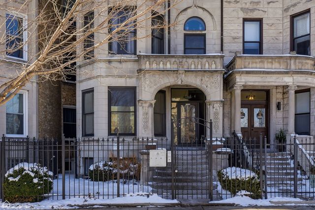 4736 S Prairie Avenue, Chicago, IL 60615