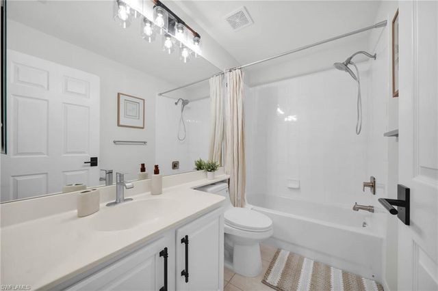 8864 Ventura WAY, Naples, FL 34109