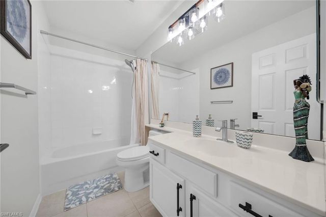 8864 Ventura WAY, Naples, FL 34109