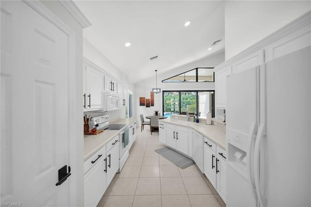 8864 Ventura WAY, Naples, FL 34109