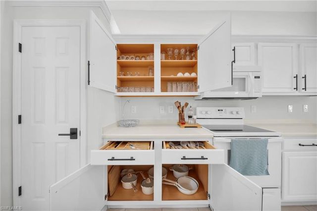 8864 Ventura WAY, Naples, FL 34109