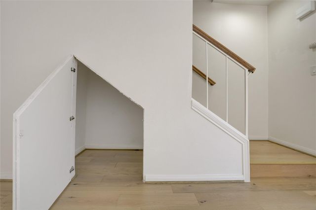 7433 Brompton Street, Houston, TX 77025