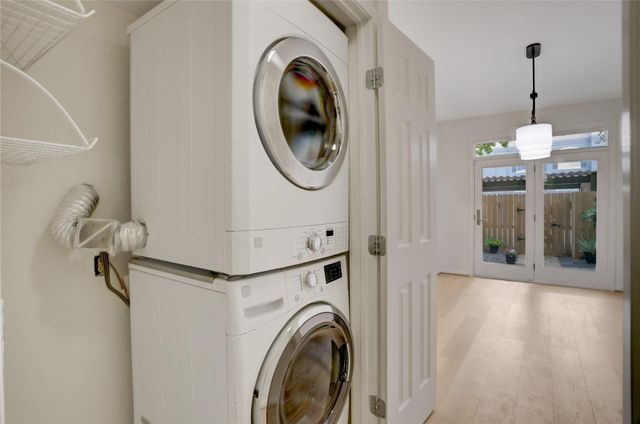 7433 Brompton Street, Houston, TX 77025