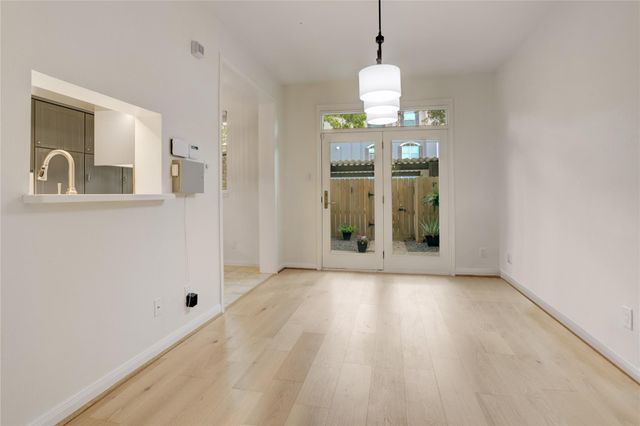 7433 Brompton Street, Houston, TX 77025