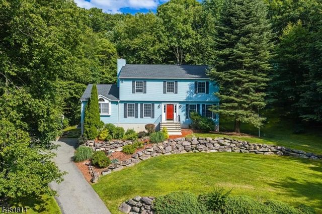 14 Pudding Stone Ln, Jefferson Twp., NJ 07438