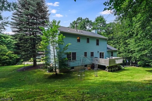 14 Pudding Stone Ln, Jefferson Twp., NJ 07438