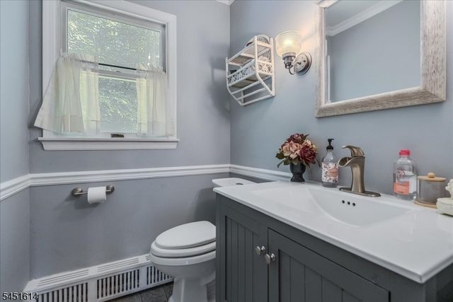 14 Pudding Stone Ln, Jefferson Twp., NJ 07438