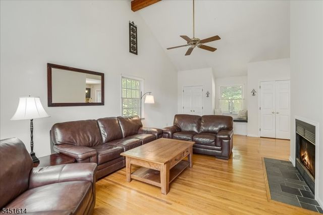 14 Pudding Stone Ln, Jefferson Twp., NJ 07438