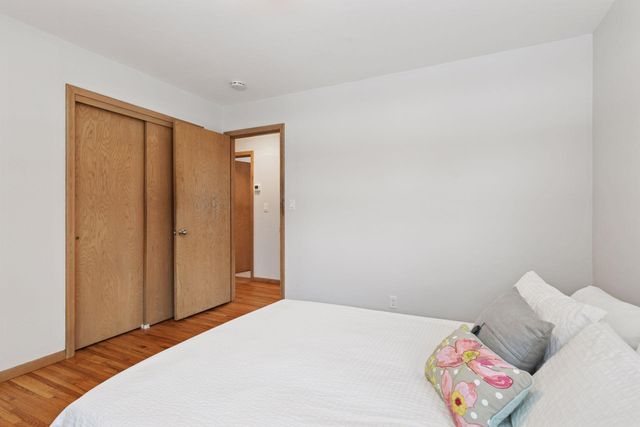 9015 Stanlen Road, Saint Louis Park, MN 55426