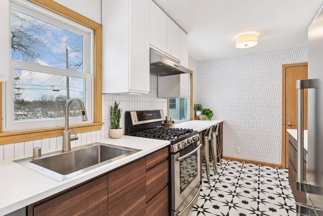 9015 Stanlen Road, Saint Louis Park, MN 55426