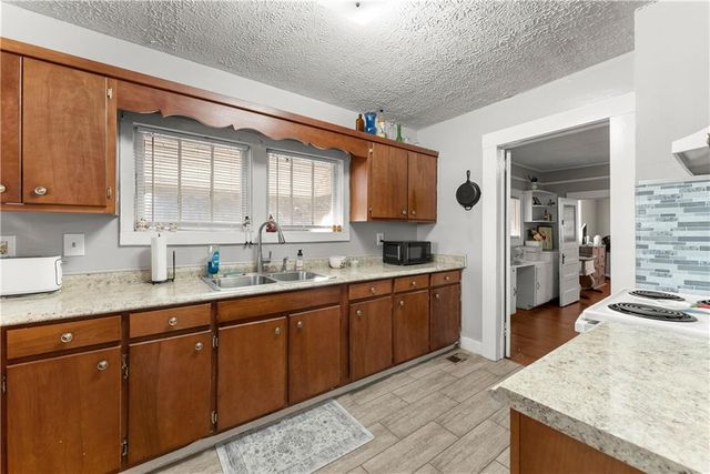 84 Park Street, Toccoa, GA 30577