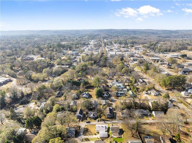 84 Park Street, Toccoa, GA 30577