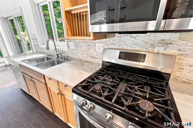 132 Laurel Street, South Windsor, CT 06074
