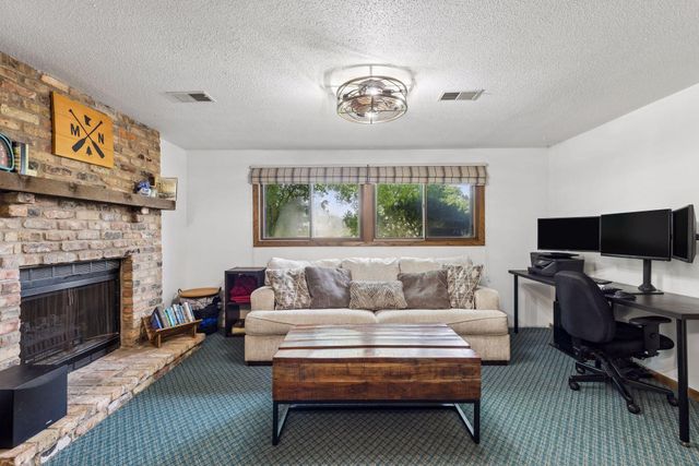 4316 Thornhill Lane, Vadnais Heights, MN 55127