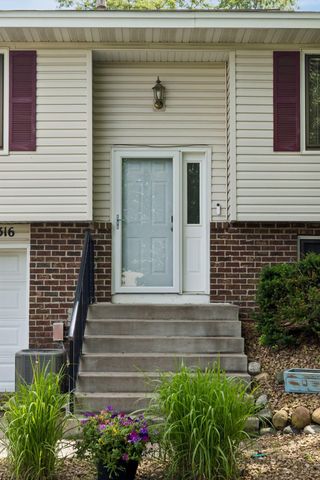 4316 Thornhill Lane, Vadnais Heights, MN 55127