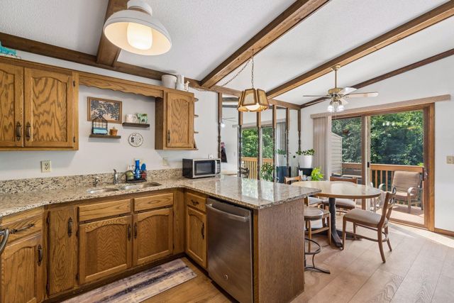 4316 Thornhill Lane, Vadnais Heights, MN 55127