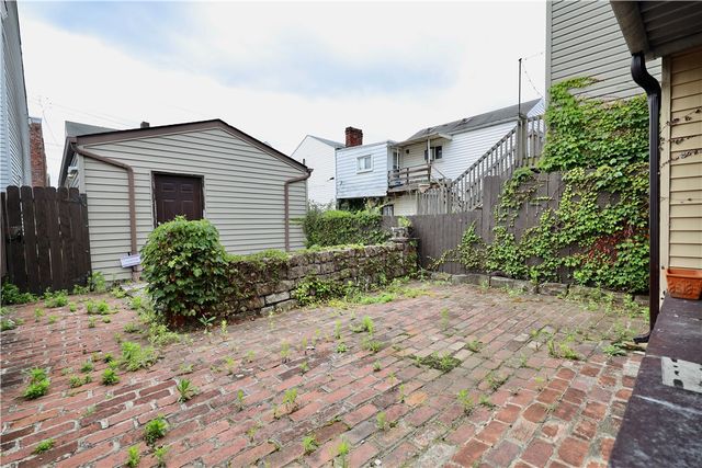 425 Pearl St, Bloomfield, PA 15224