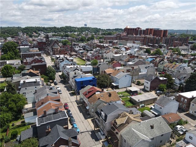 425 Pearl St, Bloomfield, PA 15224