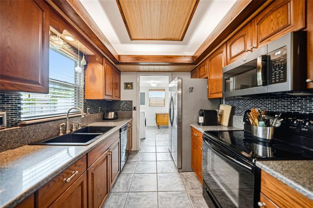 2631 FIESTA DRIVE, Venice, FL 34293