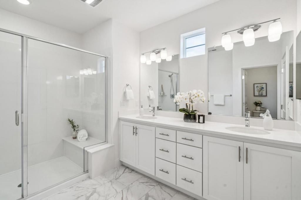 Image 14 of property listing at 373 Arc Court, Hayward, CA 94544