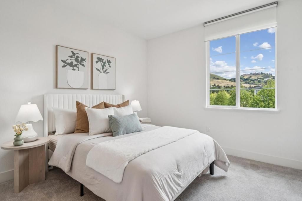 Image 16 of property listing at 373 Arc Court, Hayward, CA 94544