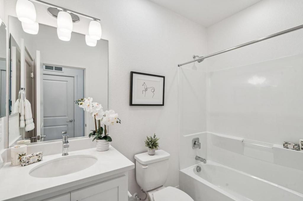 Image 19 of property listing at 373 Arc Court, Hayward, CA 94544