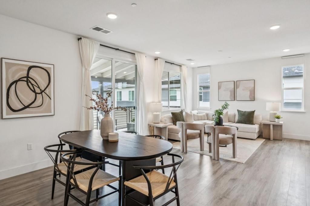 Image 8 of property listing at 373 Arc Court, Hayward, CA 94544