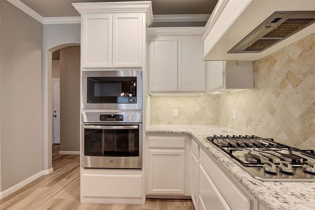 8720 Tall Oaks Drive, Guthrie, OK 73044