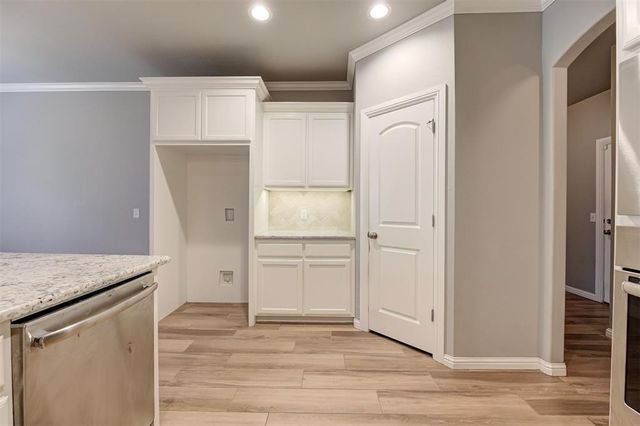 8720 Tall Oaks Drive, Guthrie, OK 73044