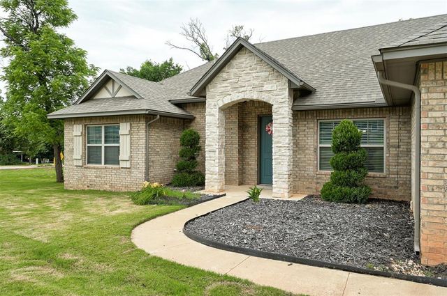 8720 Tall Oaks Drive, Guthrie, OK 73044