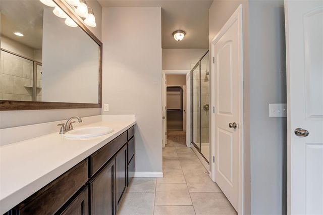 8720 Tall Oaks Drive, Guthrie, OK 73044