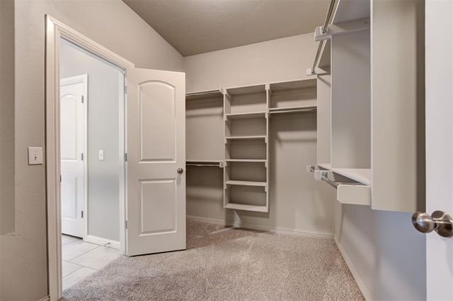 8720 Tall Oaks Drive, Guthrie, OK 73044