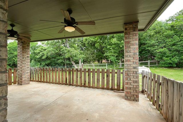 8720 Tall Oaks Drive, Guthrie, OK 73044