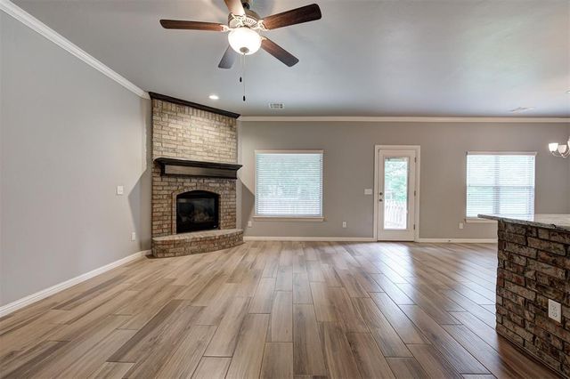 8720 Tall Oaks Drive, Guthrie, OK 73044