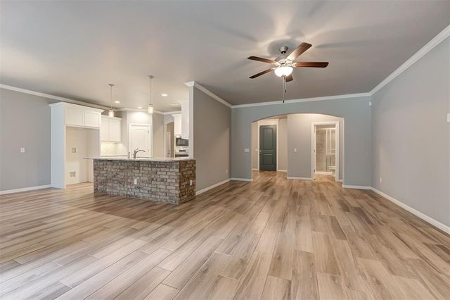 8720 Tall Oaks Drive, Guthrie, OK 73044