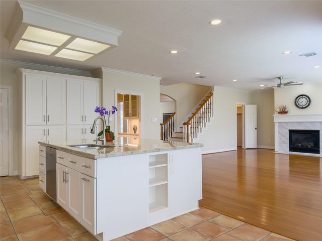 4336 Darsey Street, Bellaire, TX 77401