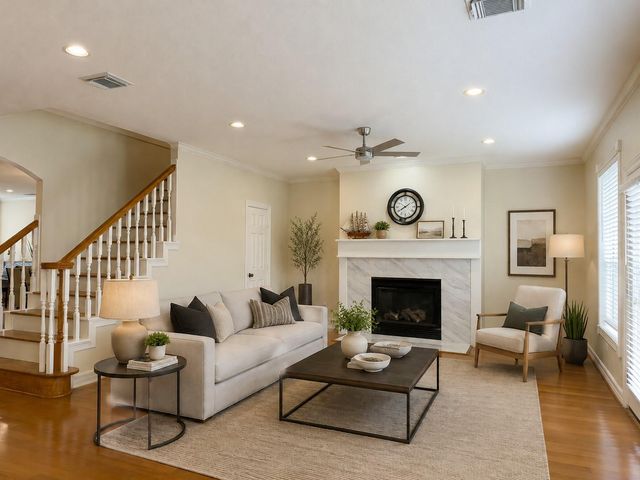 4336 Darsey Street, Bellaire, TX 77401