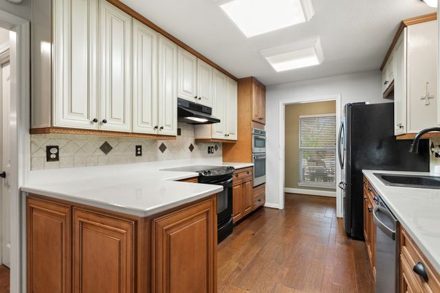 412 Hideaway Lane E, Hideaway, TX 75771