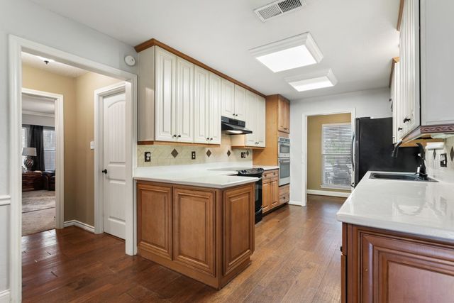 412 Hideaway Lane E, Hideaway, TX 75771