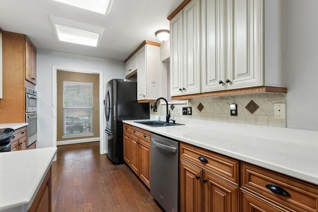 412 Hideaway Lane E, Hideaway, TX 75771