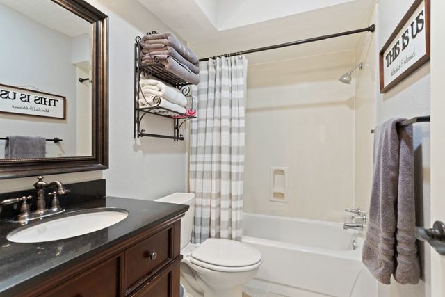 412 Hideaway Lane E, Hideaway, TX 75771