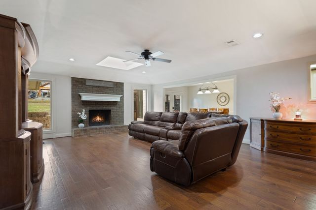 412 Hideaway Lane E, Hideaway, TX 75771