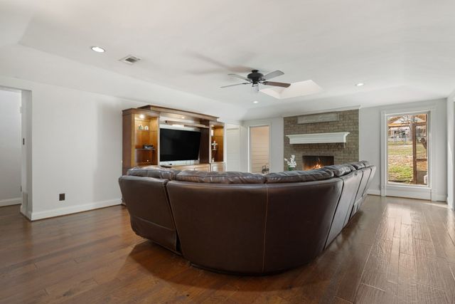 412 Hideaway Lane E, Hideaway, TX 75771