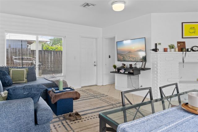 1810 NE 15th Ave 1810, Fort Lauderdale, FL 33305