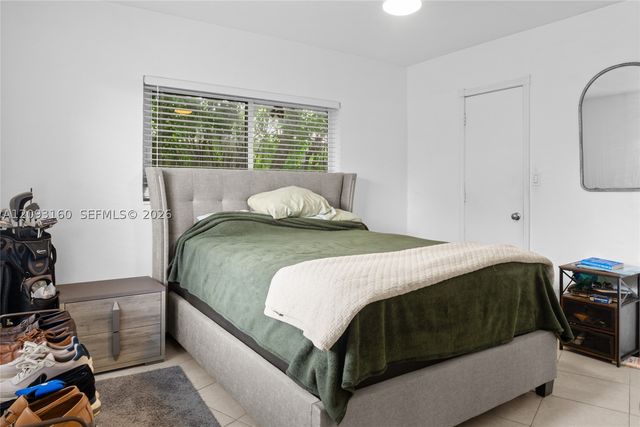 1810 NE 15th Ave 1810, Fort Lauderdale, FL 33305