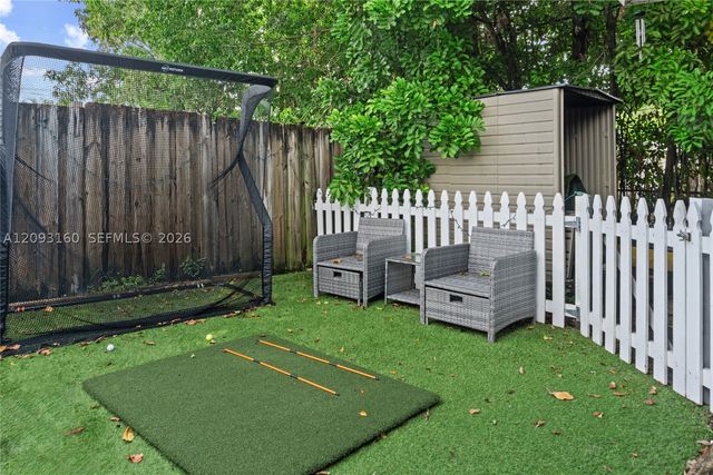 1810 NE 15th Ave 1810, Fort Lauderdale, FL 33305