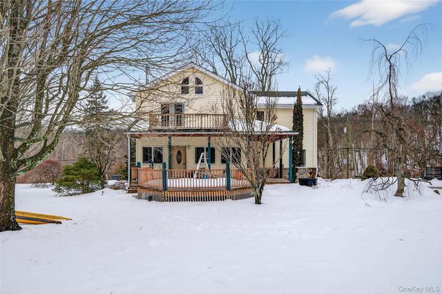 558 Pine Hill Road, Chester, NY 10918