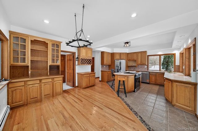 558 Pine Hill Road, Chester, NY 10918