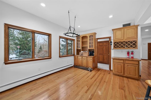 558 Pine Hill Road, Chester, NY 10918