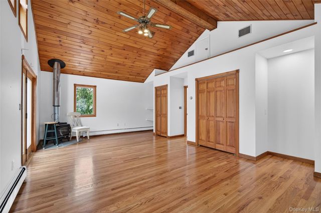 558 Pine Hill Road, Chester, NY 10918